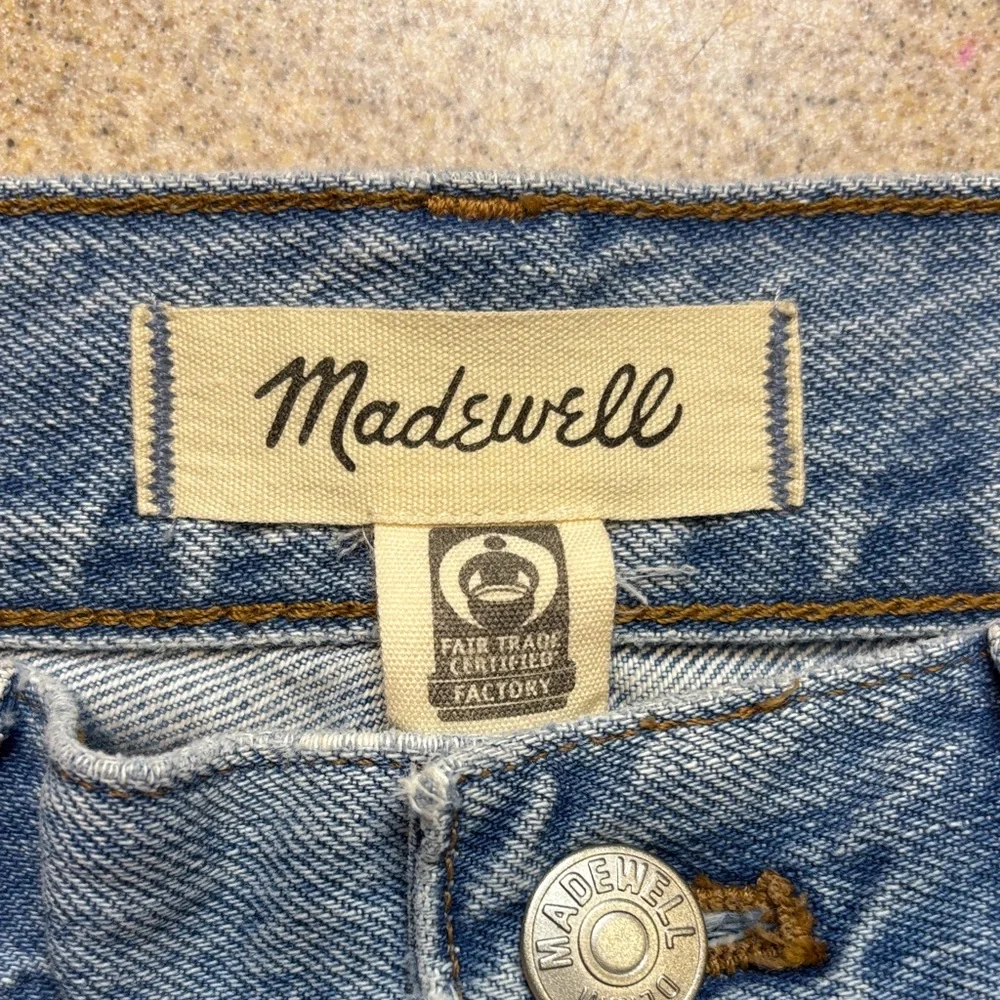 Madewell Women’s size 28 90’s Straight Jeans 29” inseam - Picture 3 of 4